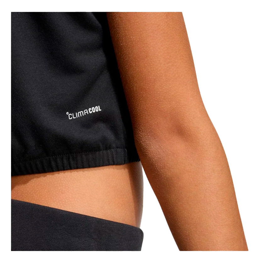 Playera crop top Adidas Jg Clgt Tee KC4590 para jóvenes de color negro de uso para entrenamiento con tecnología ClimaCool