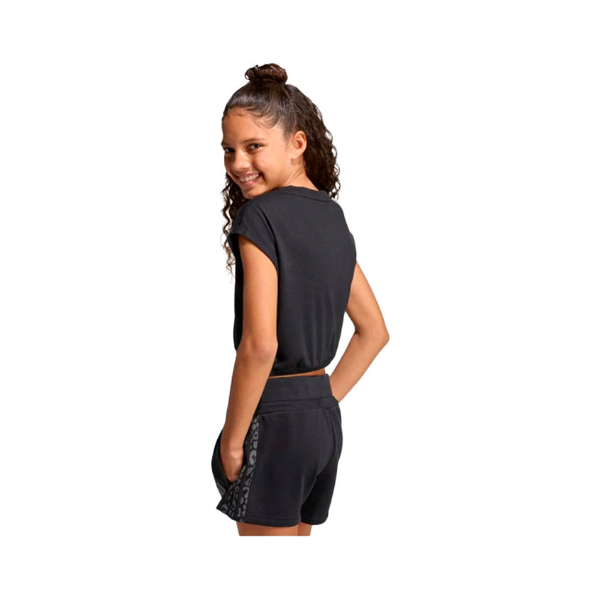 Playera crop top Adidas Jg Clgt Tee KC4590 para jóvenes de color negro de uso para entrenamiento con tecnología ClimaCool