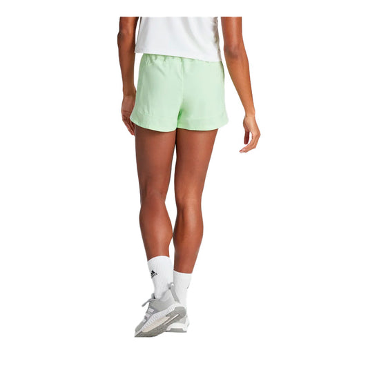 Short Adidas Pacer Wvn High IT7763 para mujer de color verde de uso para entrenamiento con tecnología AEROREADY