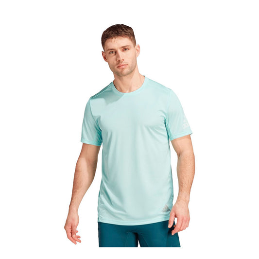 Playera Adidas Run It Tee IJ6837 para hombre de color aqua de uso para entrenamiento