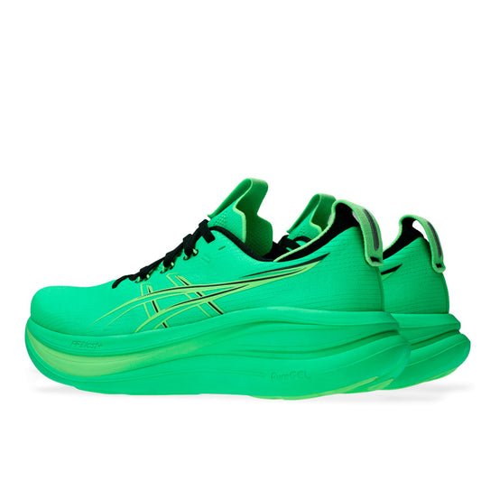 Tenis Asics GEL-Nimbus 28 1011C127.300 para hombre de color verde neón de uso para correr