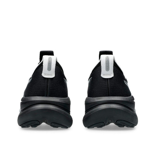 Tenis Asics GEL-Nimbus 28 Platinum 1012B978.001 para mujer de color negro con detalles en plata de uso para correr