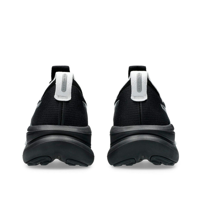Tenis Asics GEL-Nimbus 28 Platinum 1012B978.001 para mujer de color negro con detalles en plata de uso para correr