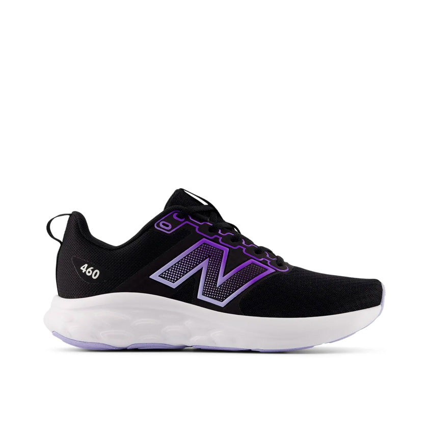 Tenis New Balance 460 W460946 en color negro con logo en morado para mujer están diseñados para correr