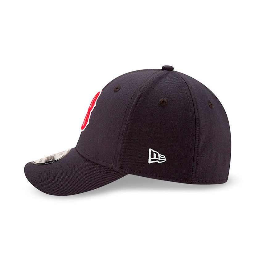 Gorra New Era Team Classic 39THIRTY BOSRED GM 10975835 unisex de color negro con logo rojo de Boston Red Sox de uso casual