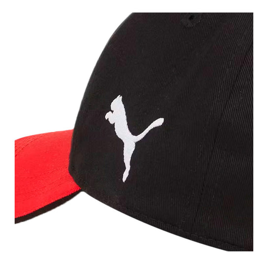 Gorra Puma ACM Fan BB Cap 025035 02 unisex de color negro con rojo con escudo del AC Milan de uso casual