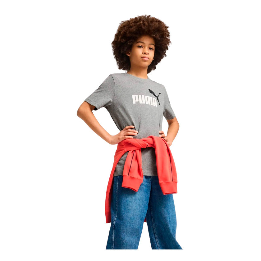Playera Puma Ess 2 Color No.1 Logo Tee B para niño de color gris con logo en blanco de uso casual
