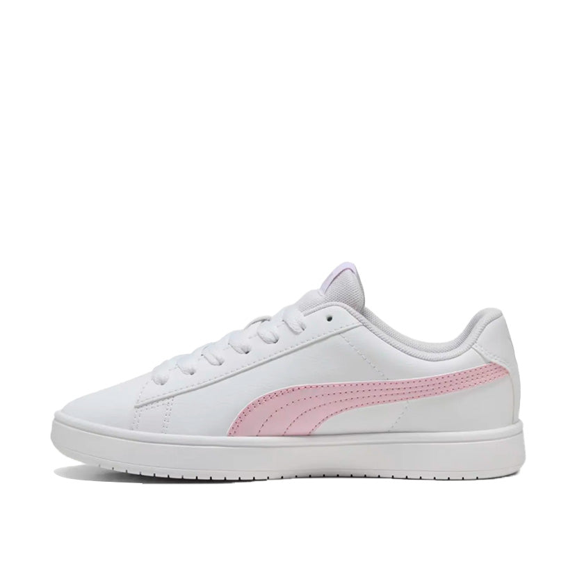 Tenis Puma Rickie Classic 394251 28 para mujer casual color blanco con rosa