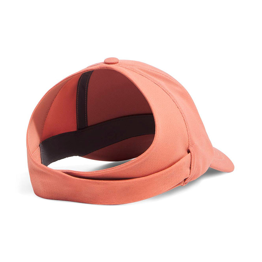 Gorra visor Under Armour Blitzing Wrapback 1376706-696 para mujer de color rosa/salmón de uso deportivo y casual