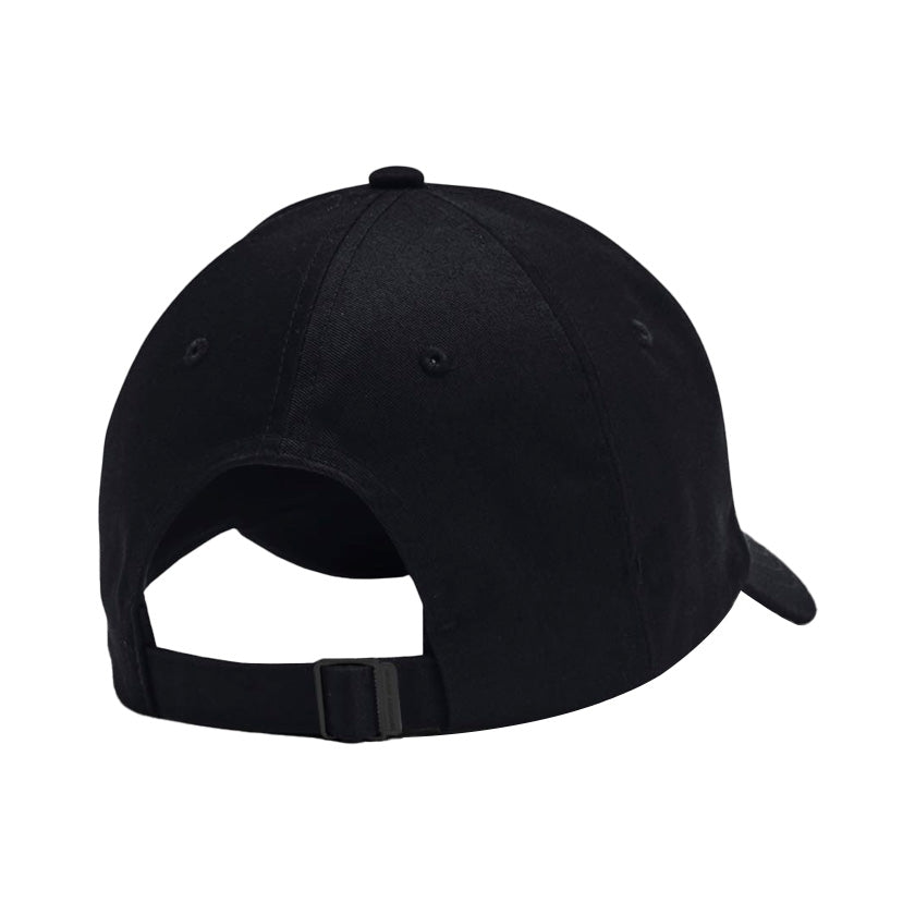 Gorra Under Armour Favorites Hat 1369790-003 unisex de color negro ajustable de uso casual y para entrenamiento