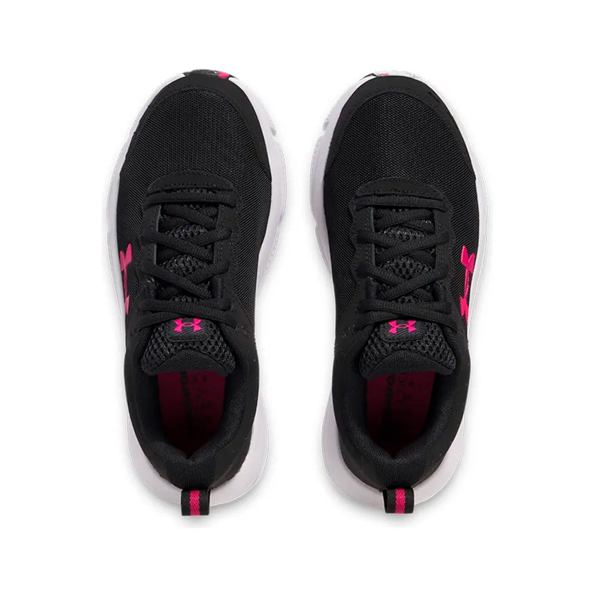 Tenis Under Armour W Charged Assert 10 3026179-005 para mujer de color negro con rosa de uso para entrenamiento