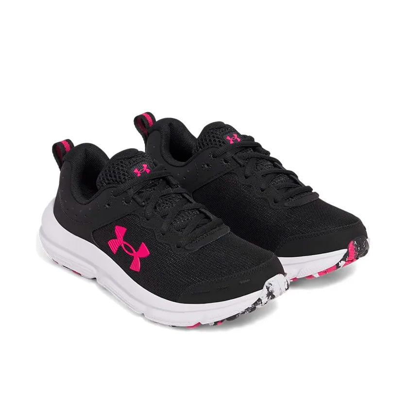 Tenis Under Armour W Charged Assert 10 3026179-005 para mujer de color negro con rosa de uso para entrenamiento